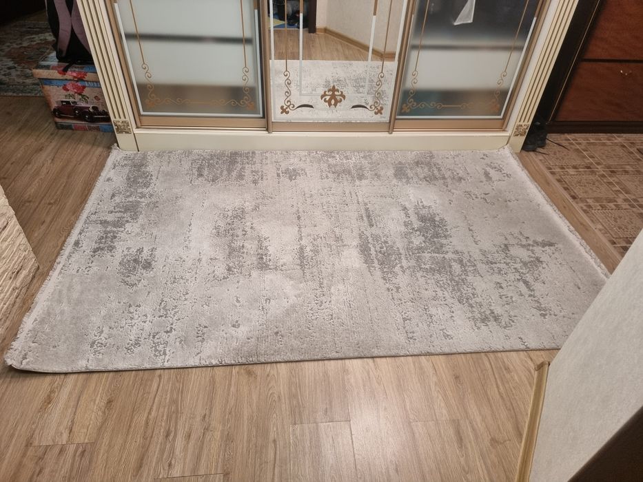 Продам коврик (ковер)