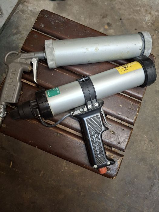 Пневматичен пистолет за силикон