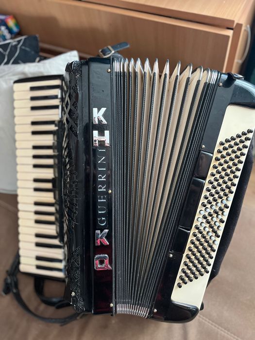 acordeon guerrini in 80 de basi