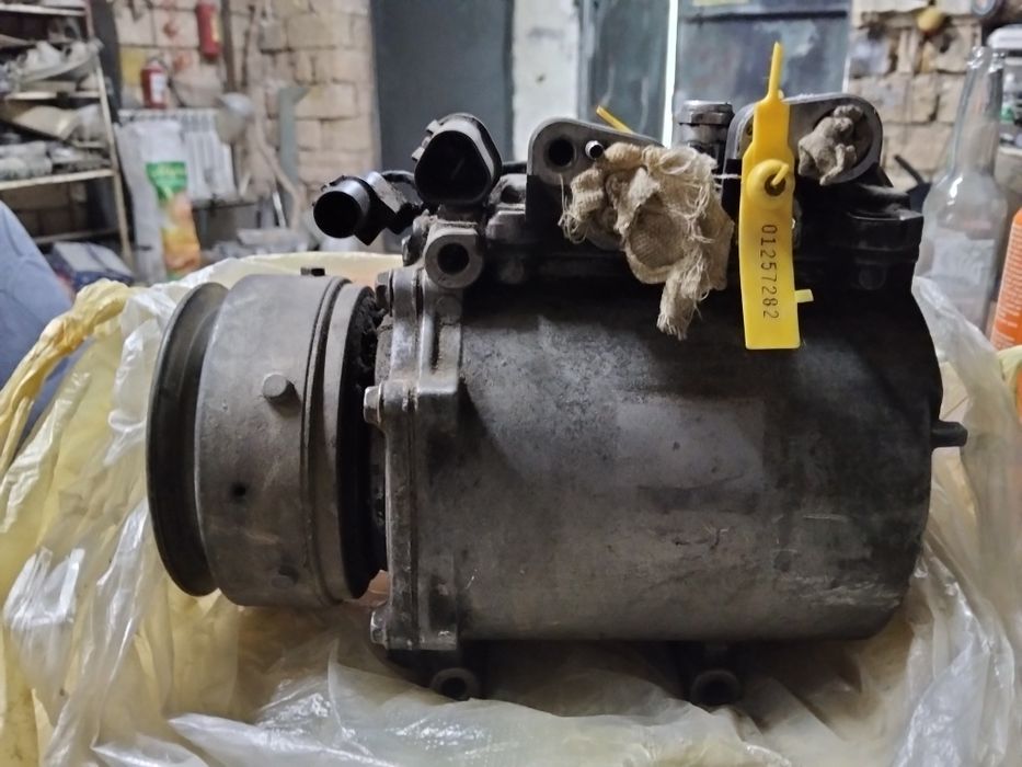 4м40 компрессор кондиционера.  40 тыс.торг