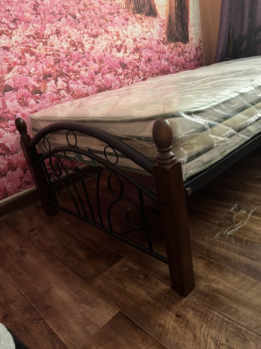 Односпальная кровать