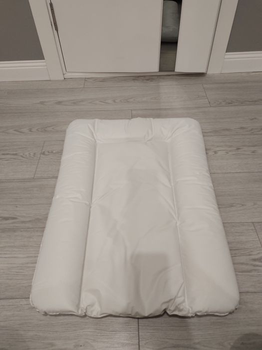 Продам лежанку для малышей