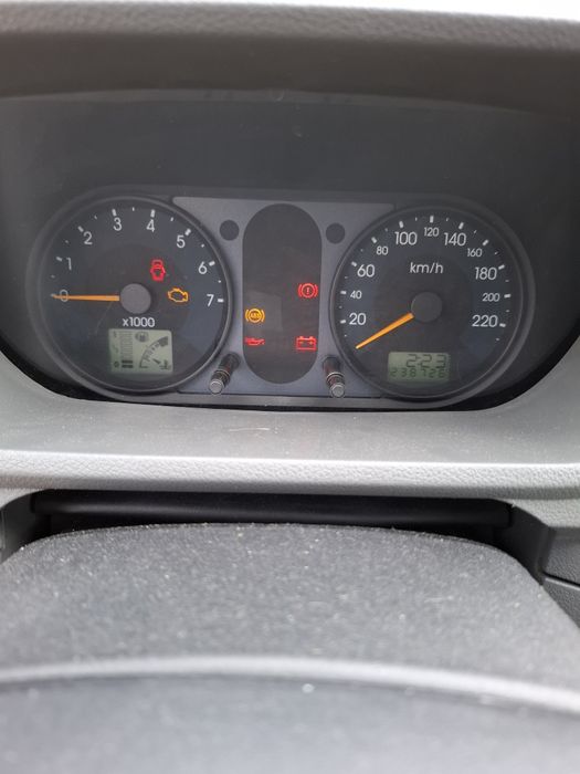 Vând Ford Fusion 1,4 benzină