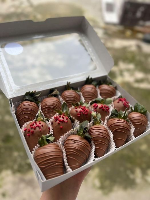 Клубника в шоколаде в подарок ( shokolad podaroki klubnika)