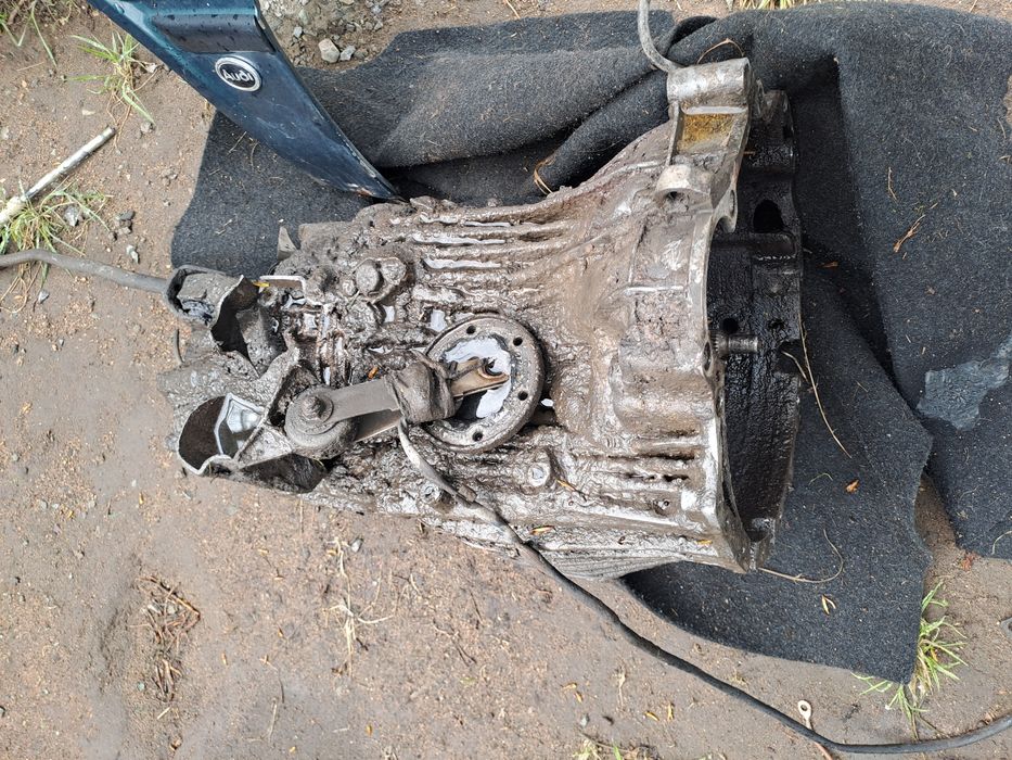 Продам запчасти ауди Б 4