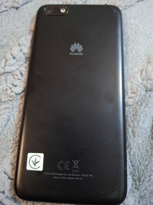 Смартфон Huawei  .