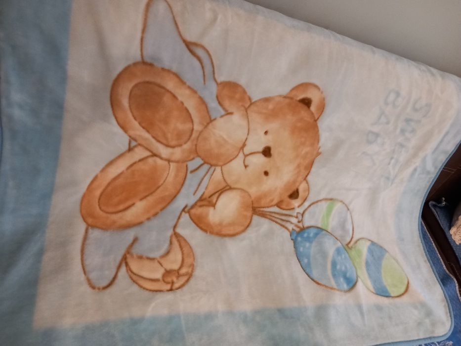 Одеяло/завивка/за бебе или за малко дете.