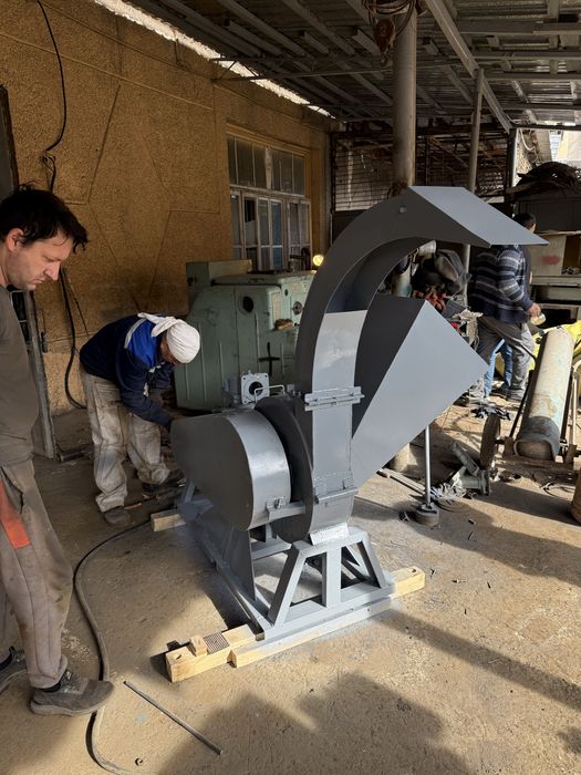 Шох дарахтларни  майдалайдиган  дробилка