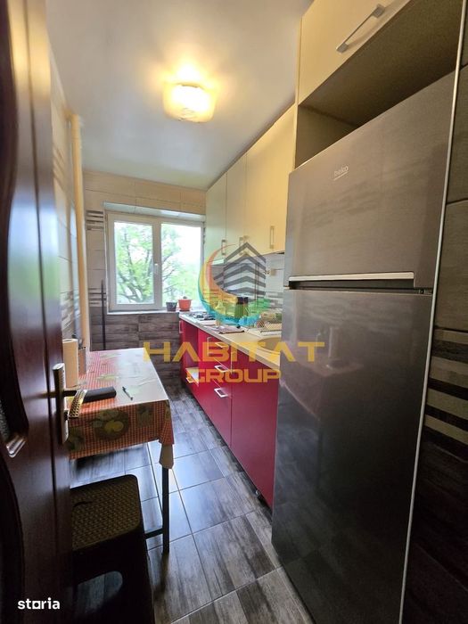 2 camere, semidecomandat, etaj 2/4, zona Piata Resita