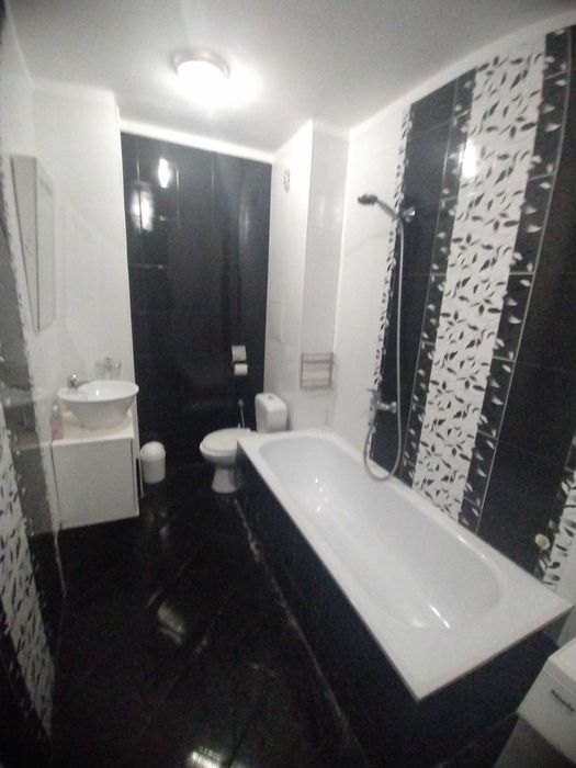 Дава се под наем Тристаен апартамент в София, Банишора - 120 кв.м за 765 € - Снимка #7