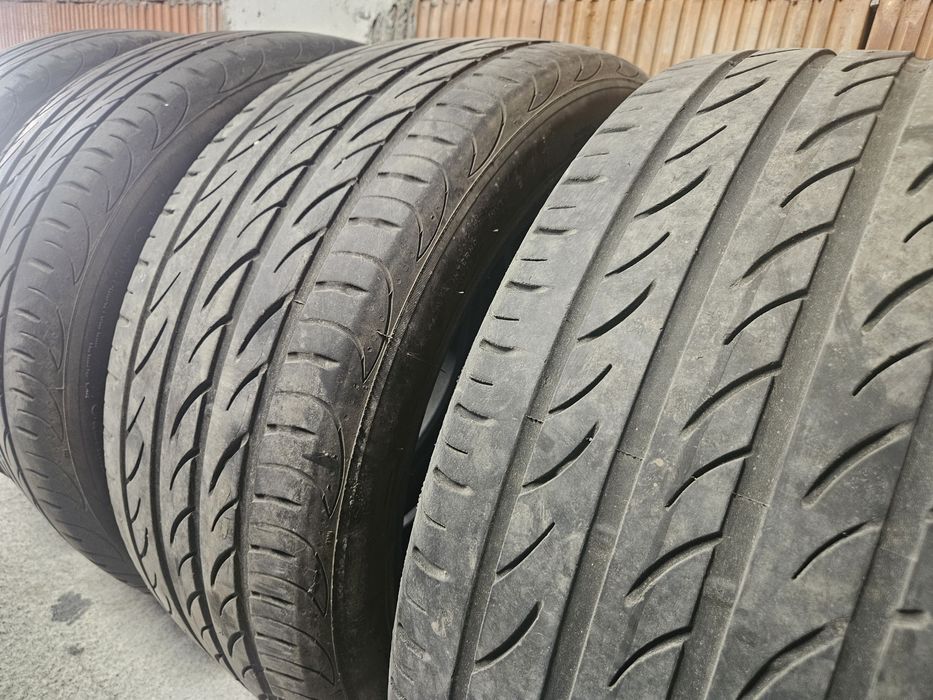 Pirelli 235 45 17