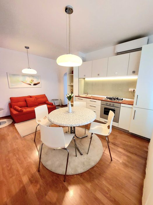 Apartament 68 mp utili