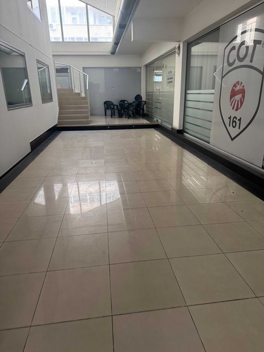 Дава се под наем Офис в Велико Търново, Център - 195 кв.м за 1020 € - Снимка #2