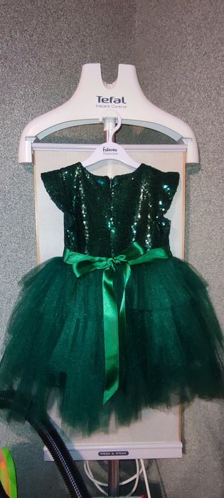 Детское платье зелёного цвета