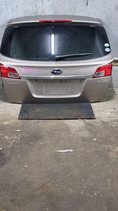 Крышка багажника Subaru Outbask BR .