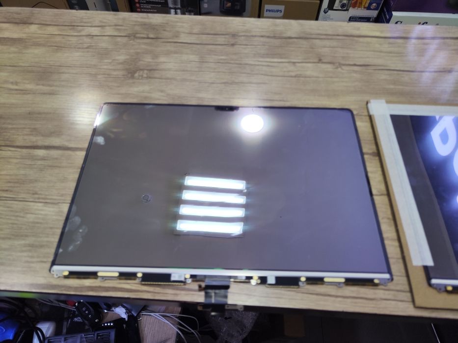 MacBook ekranlari barcha turdagi, buyurtma asosida olib kelib beramiz