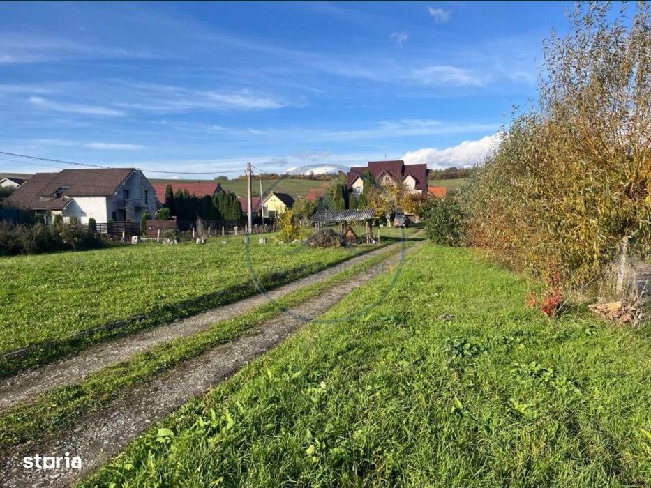 Casa spatioasa + teren intravilan-Sigmir-275 mp utili-teren 3300mp