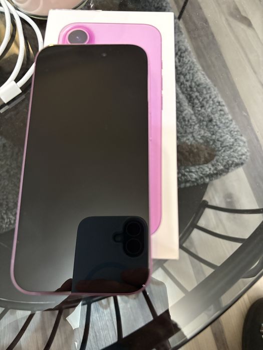 IPhone 16 Pink 128GB в гаранция