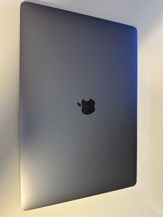 Laptop Apple Macbook Pro 16” 2019 intel i7 16gb 512gb