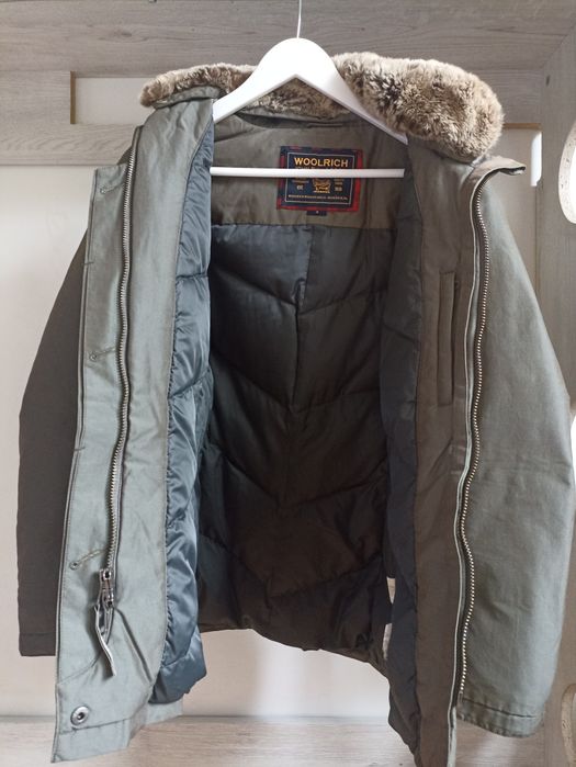 Пухена парка Woolrich за планина и ежедневие