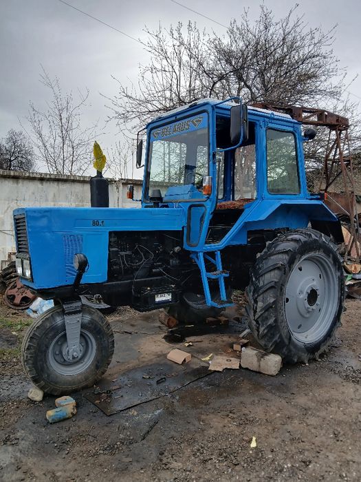 Мтз 80 сотилади  катта кабина