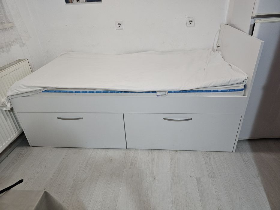 Единично легло с  размери 190/100