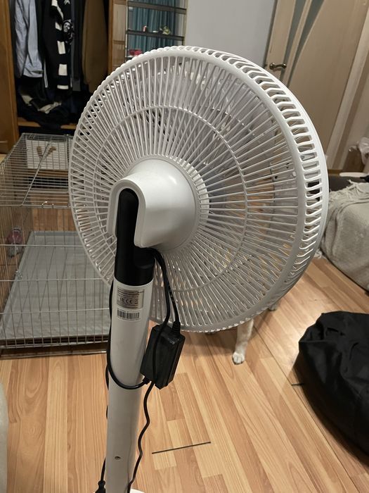 Продам напольный вентилятор Midea