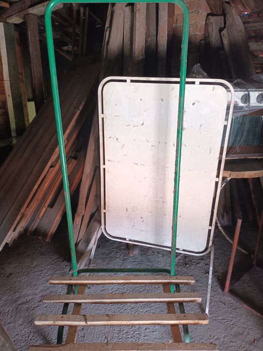 Маси  ,Стелажи,Закачалки,стойки,профили,рамки кошчета