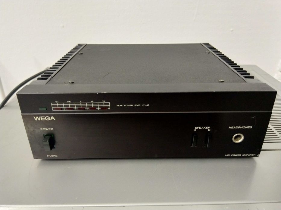 Linie audio WEGA putere PV210, preamplificator CV210, tuner T210,Japan