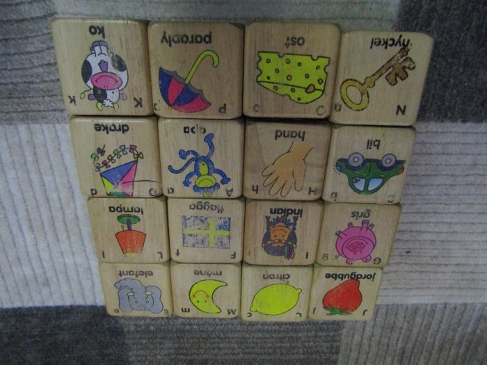 Дървени кубчета 16бр