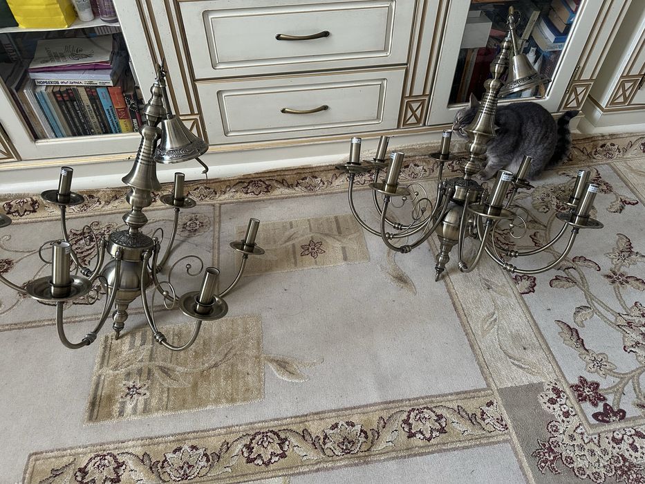 Добротные, красивые люстры