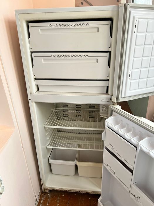 Продаётся Холодильник