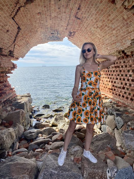 Все платья по 1500 тенге