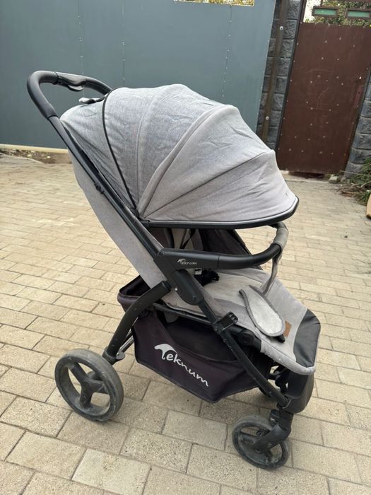 Коляска прогулочная Teknum
