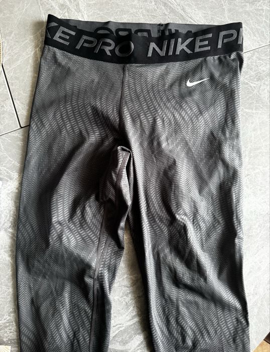 клин Nike Pro M сив
