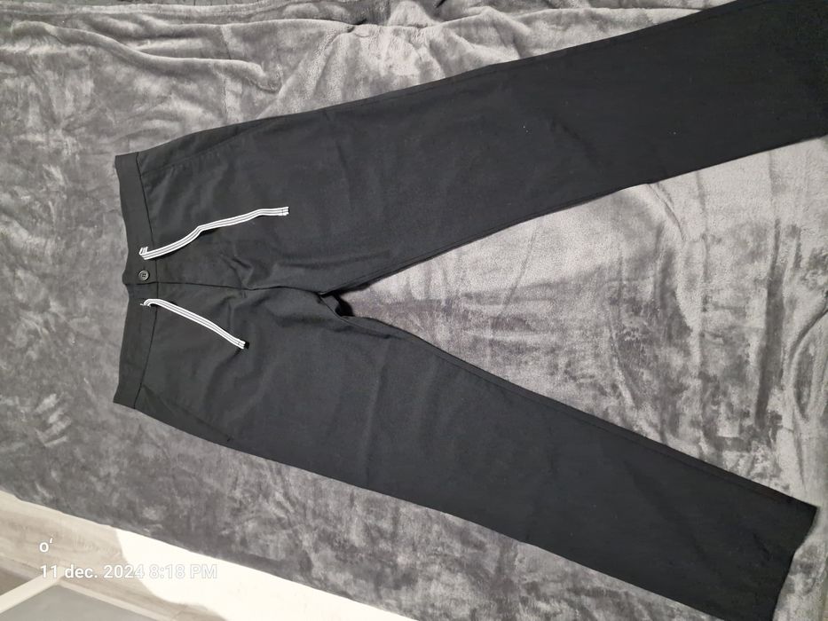 Pantaloni barbat