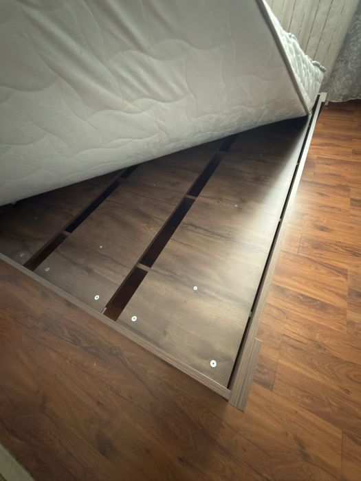 Продам спальный  гарнитур