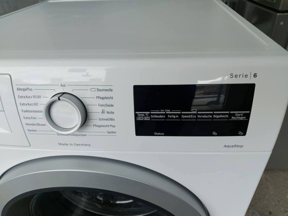 Пералня BOSCH 6 Serie 9кг
Цена:270евро
Капацитет на пране 9кг.
Енергиен клас А+++
1400 оборота
Дисплей
Осветление на барабана
Инверторен мотор
Стандар