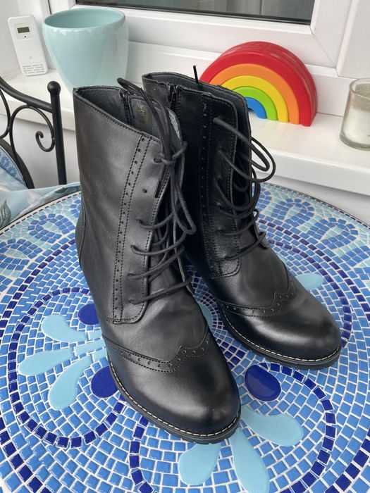 Vand ghete noi de dama, din piele, marimea 40