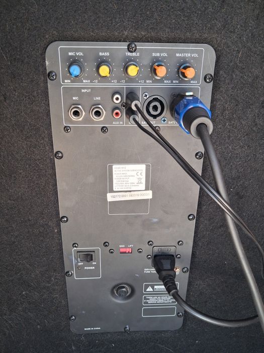 Vând bas activ 1200W difuzor de 18