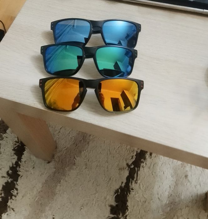 Очки солнцезащитные