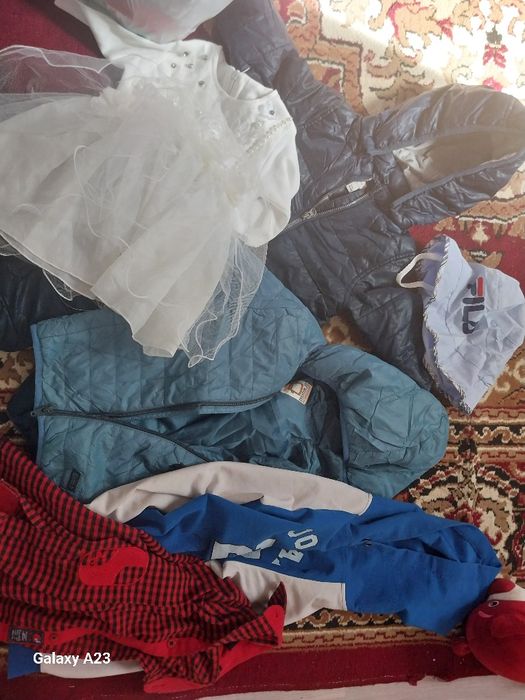 отдам детские женские вещи