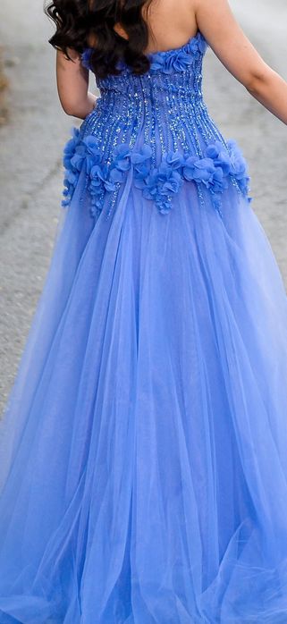 Официална  рокля