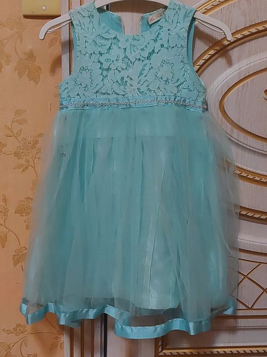 Нарядные детские платья