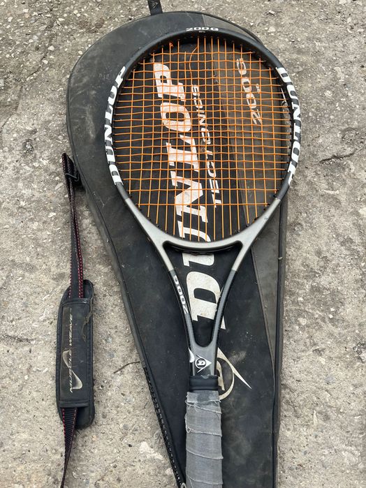 Ракети за тенис на корт