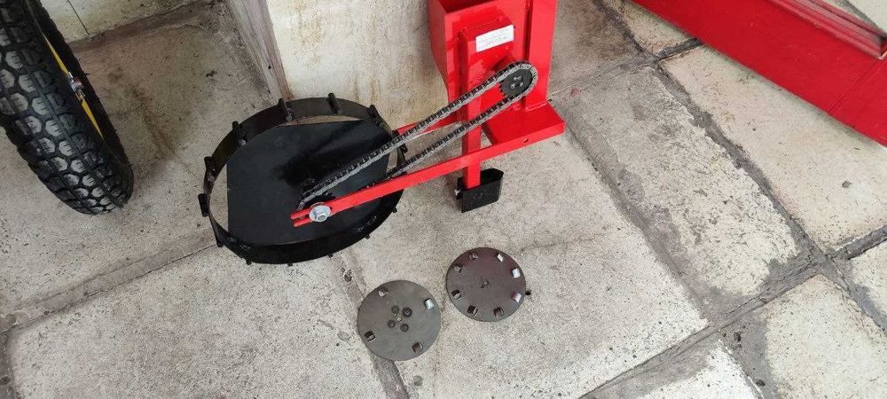 Сеялка за мотофреза и мотоблок за боб, царевица