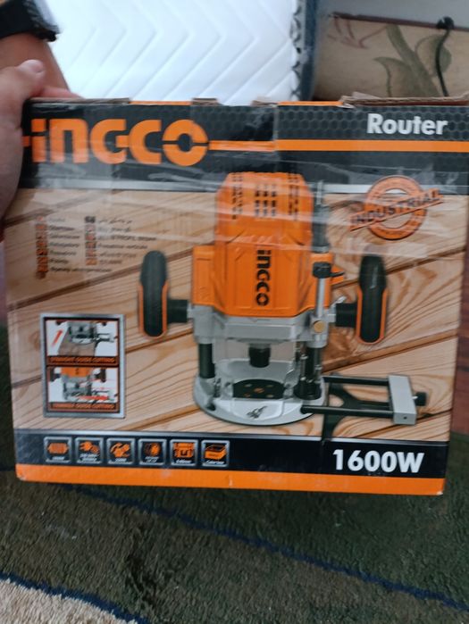 INGCO 1600W qol frezer satıladı
Jańa, zavod qaplamasında.
Ağaş, MDF há