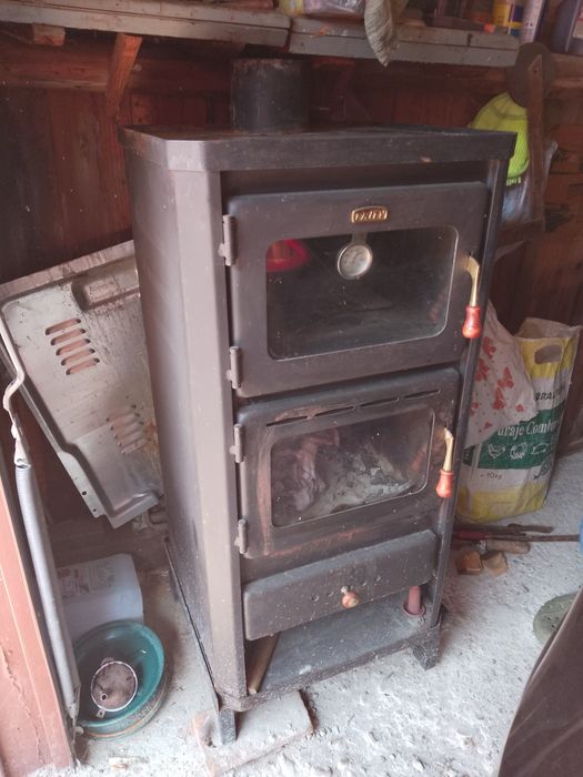 Vând canapea extensibilă,sobă de încălzire cameră