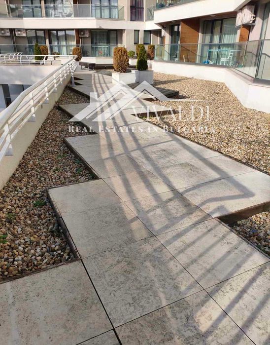 Двустаен обзаведен апартамент в кв.Бриз, Варна