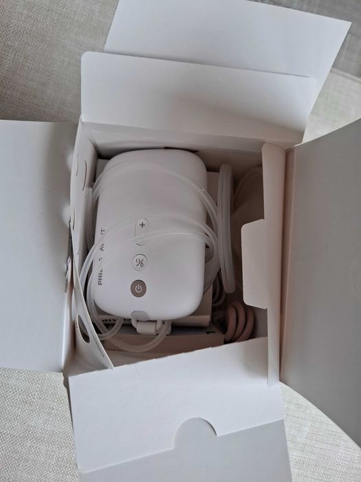 Нова двойна електрическа помпа за кърма Philips Avent Hands-free.